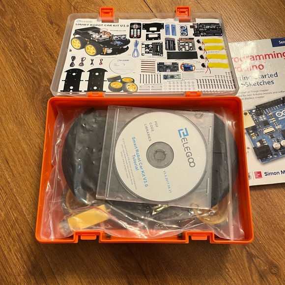 ELEGOO UNO R3 Project Smart Robot Car Kit V 3.0 + Programming Arduino book - Picture 11 of 11